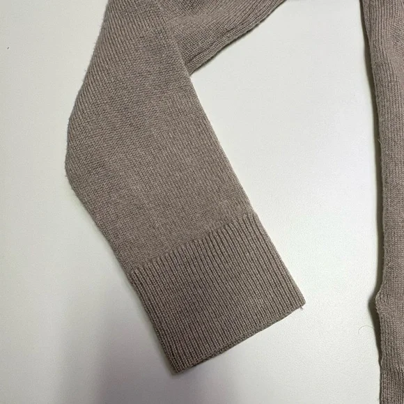 Babaton By Aritzia Womens Large Soft Brown 100% Merino Wool Crewneck Sweater Lux - Picture 2 of 9